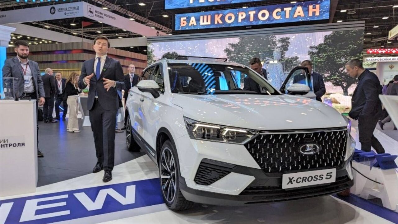 Кроссовер Lada X-Cross 5 представили в России: что это за автомобиль -  Китайские автомобили